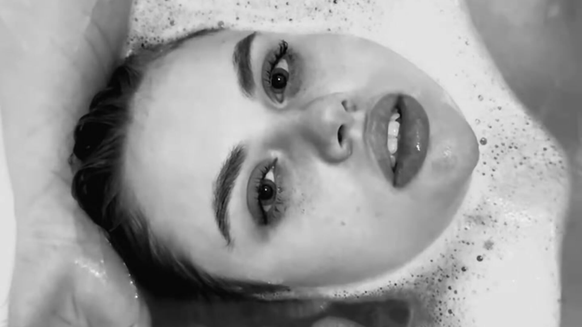 tease - video by StasySweetie cam model