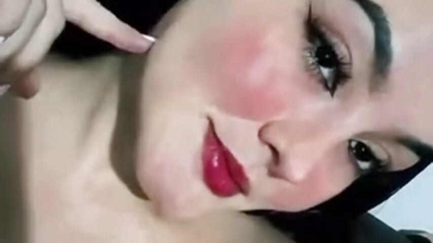 ........ - video by carolineasian18 cam model