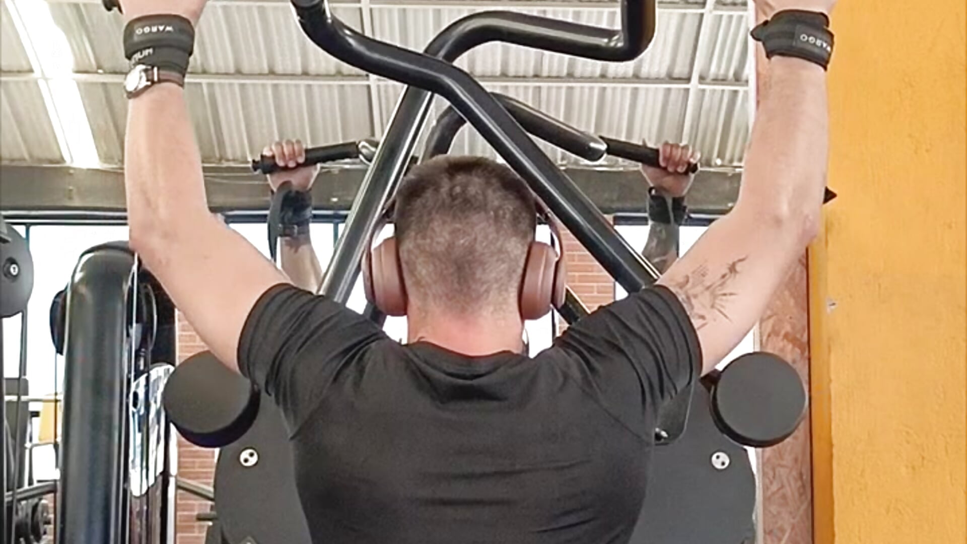 Espalda - video by sexcolombia20 cam model