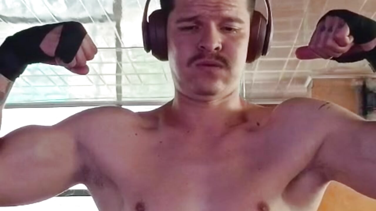 poses gym - відео від вебкаммоделі sexcolombia20
