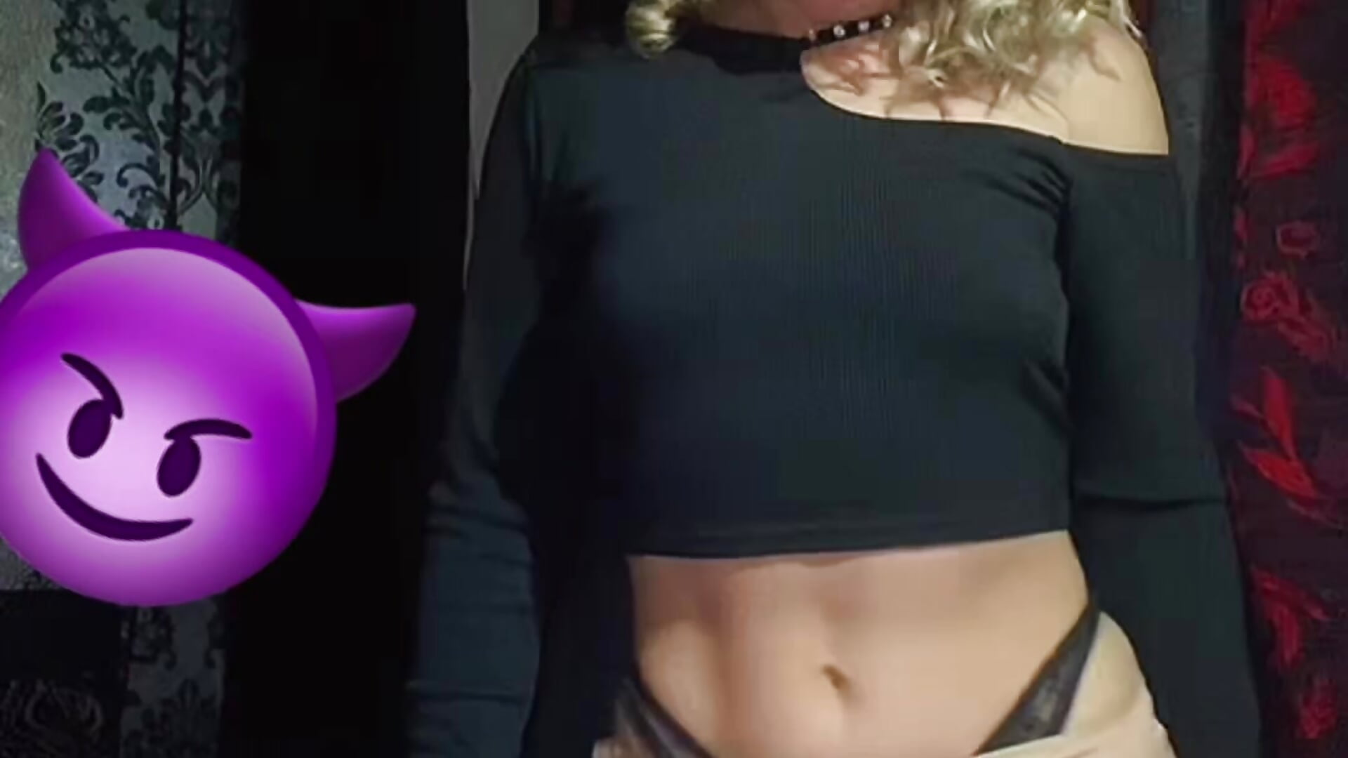 eed55cabd68e4ef8a47103c0dd734c68 - vídeo de la modelo de cam FoxxyFoxx