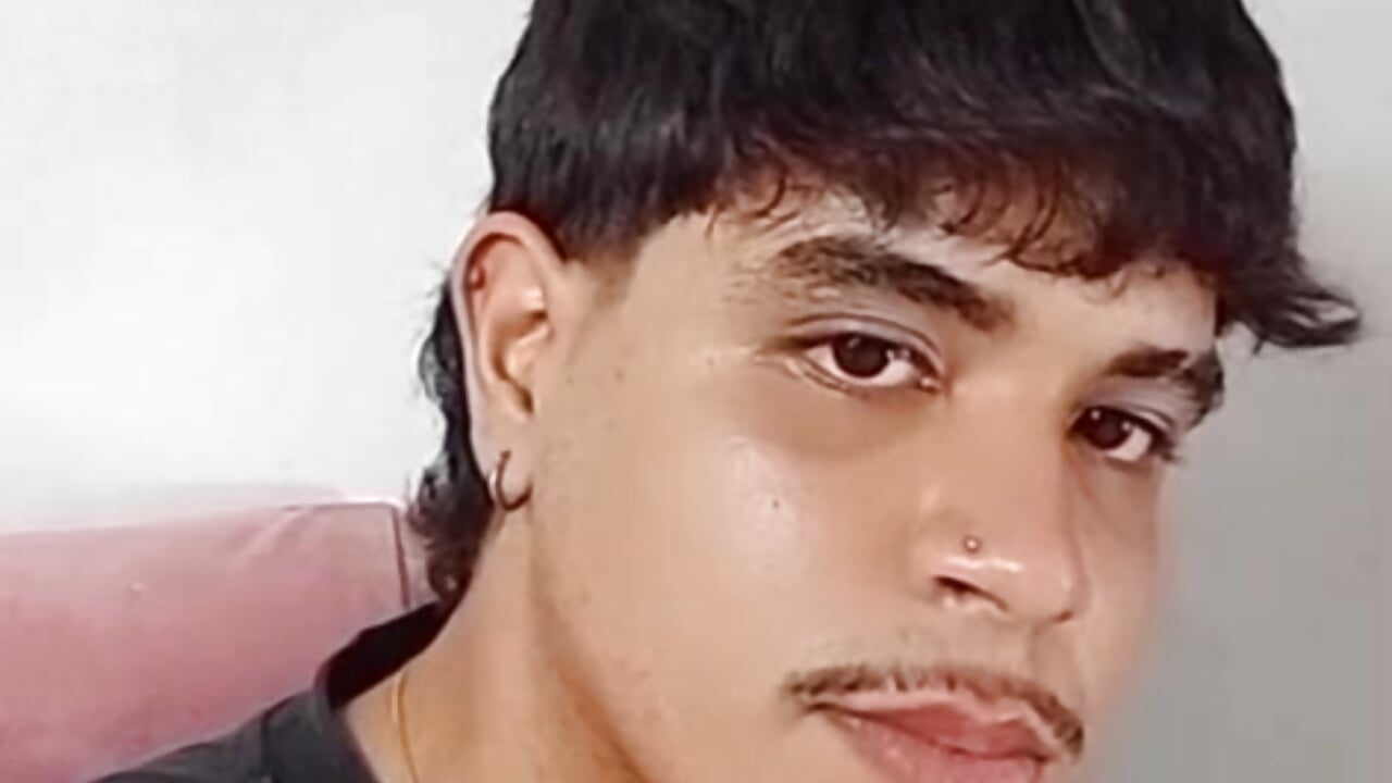 WhatsApp Video 2025-12-23 at 3,32,45 PM (1) — filmik Darkalphax1, modela(-lki) na kamerkach