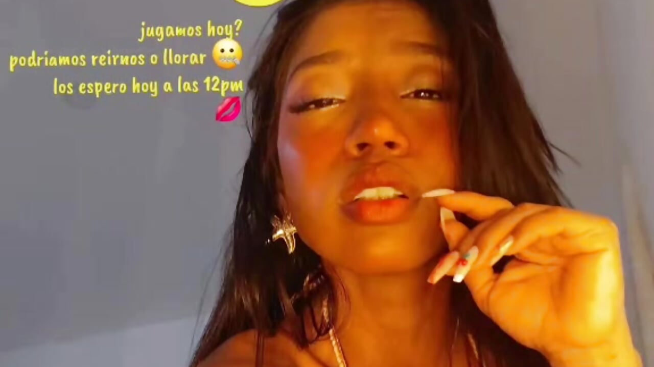 1000346568 – video od webkamerové modelky DAMMLEYLA