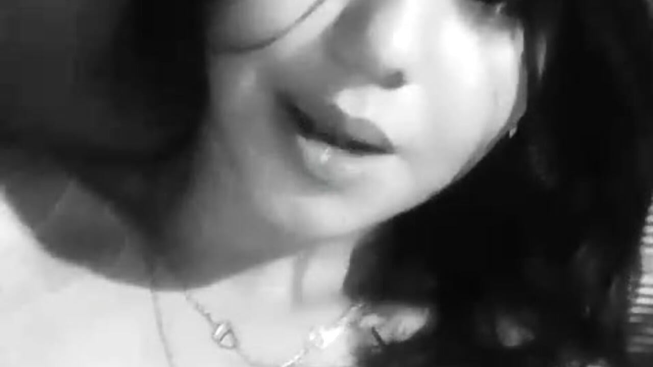 hi - video by morhardsluts cam model