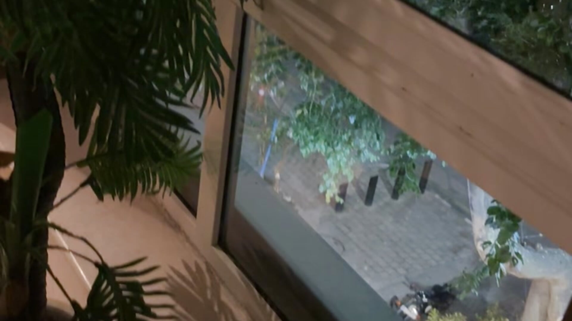 Being naked and exhibiting in hotel corridors is soo fun - video av sunilbanglorebull cam-modell