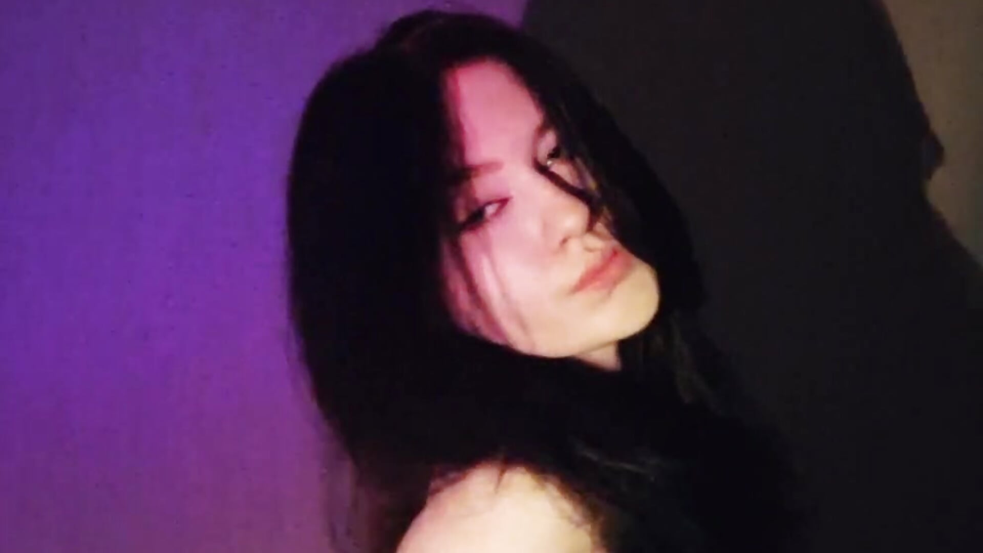 -232233170550496940 - video by AveloriaLove cam model