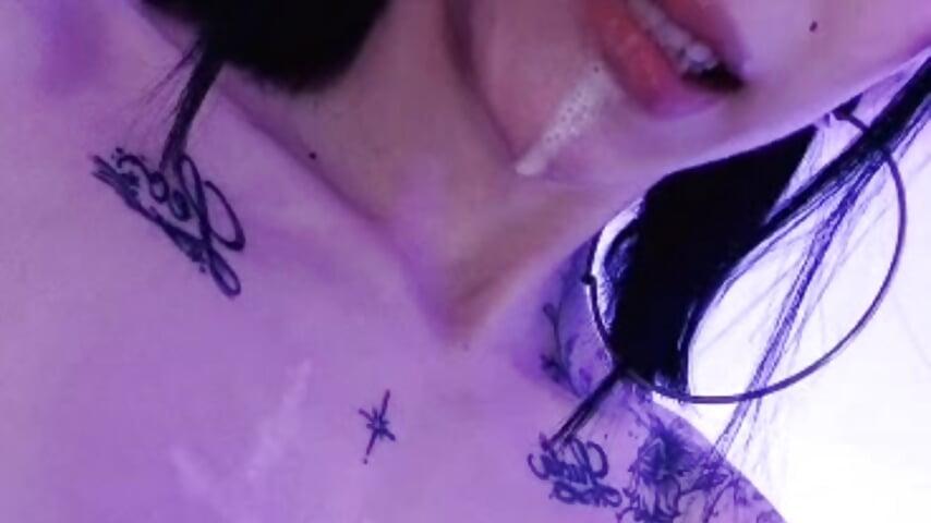 would you like me to eat your milk?👿💦 - video van Diamond__cherry69 cam-model