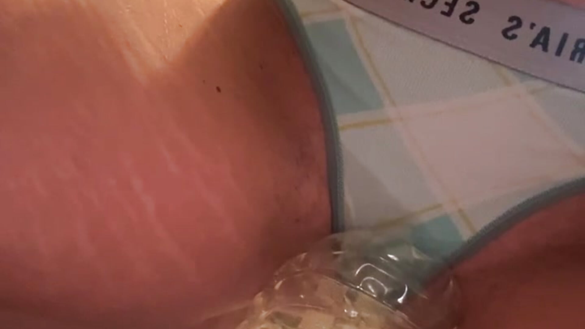 💦 through thong into clear cup - video van Nova-Vixen cam-model