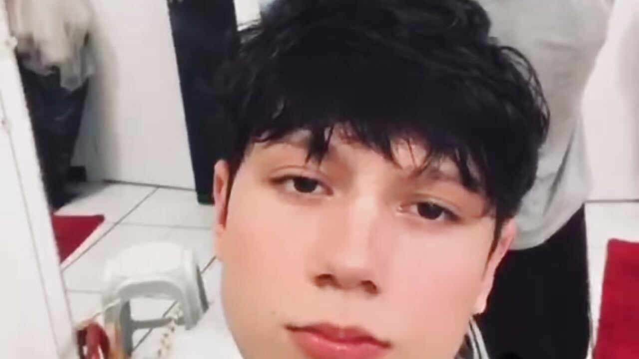Do you think I'm handsome... - Liam_saint adlı kamera modelinin videosu
