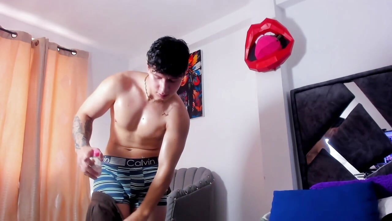 🙈 — filmik Liam_saint, modela(-lki) na kamerkach