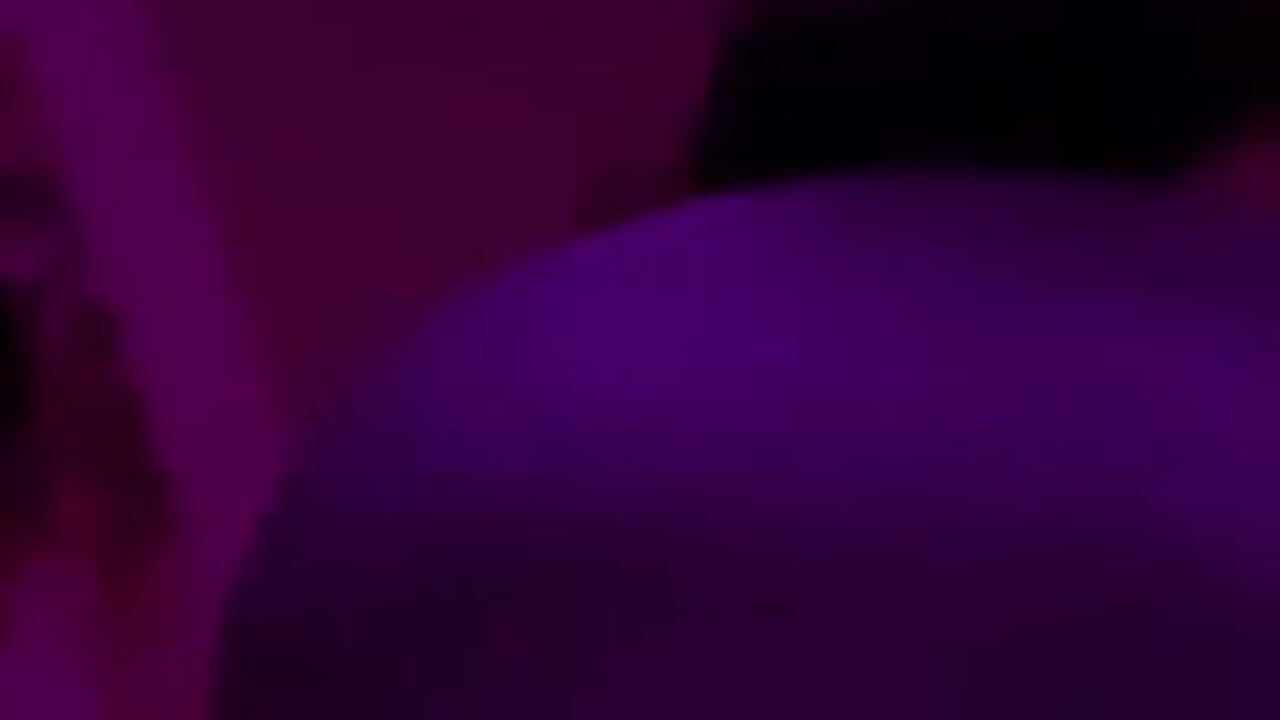 ass or boobs? – video af SkyEmily cam-model