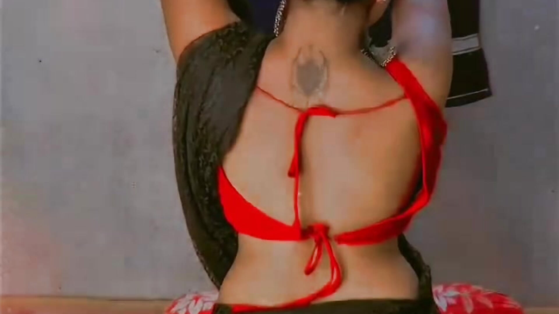 Bekarar kar humein yeu na jayiye!!! - video di Rinaa_01 modella di cam