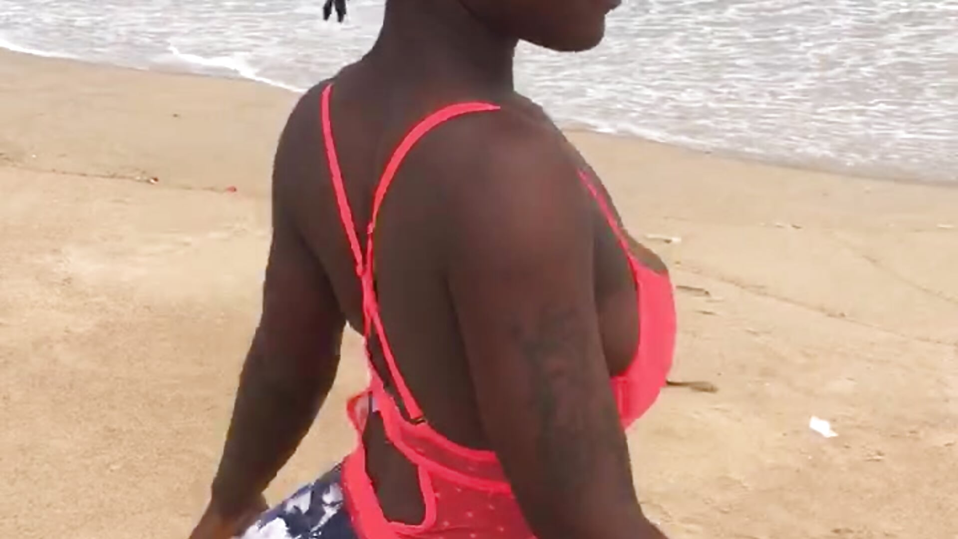 Sexy girl at beach - video by blacksweet232 cam model