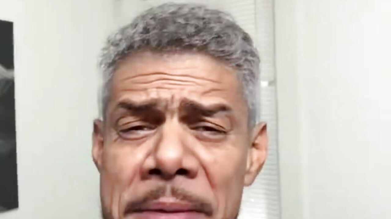 1000056474 - vídeo de la modelo de cam ElegantDic