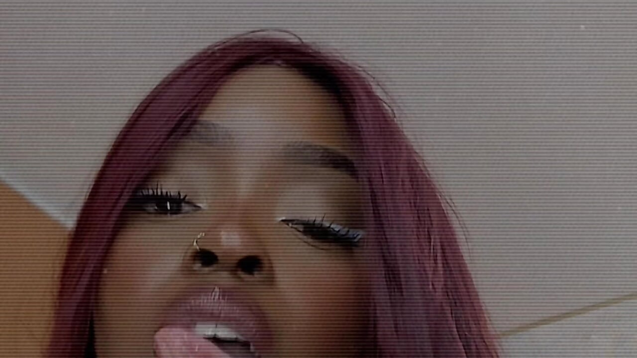 Muak - video by Nahomy-sm cam model