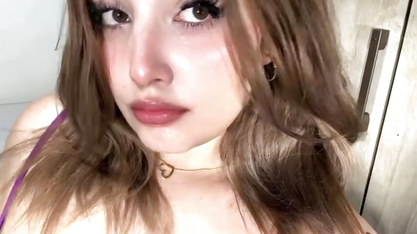 face - video by Sofi_rose_ cam model