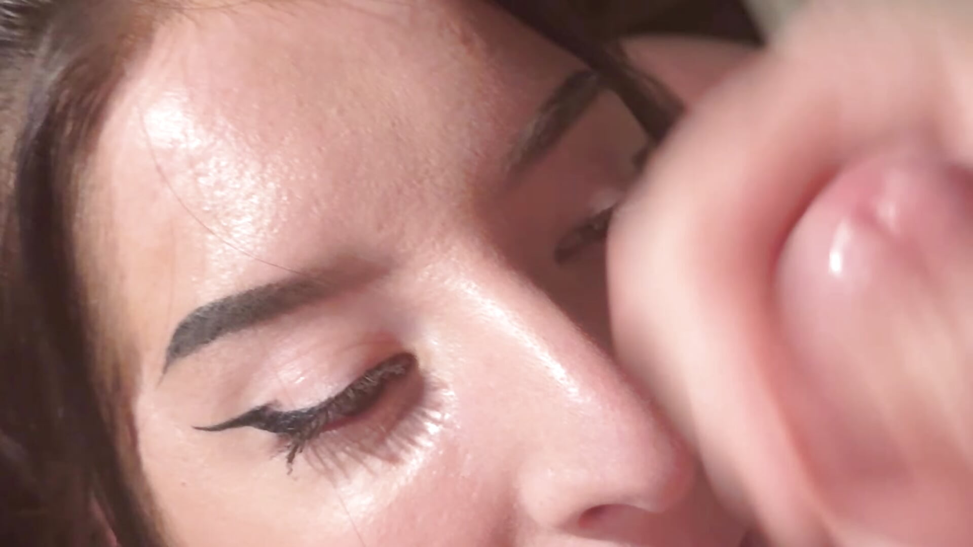 Slow mo facial - video by 2feral cam model