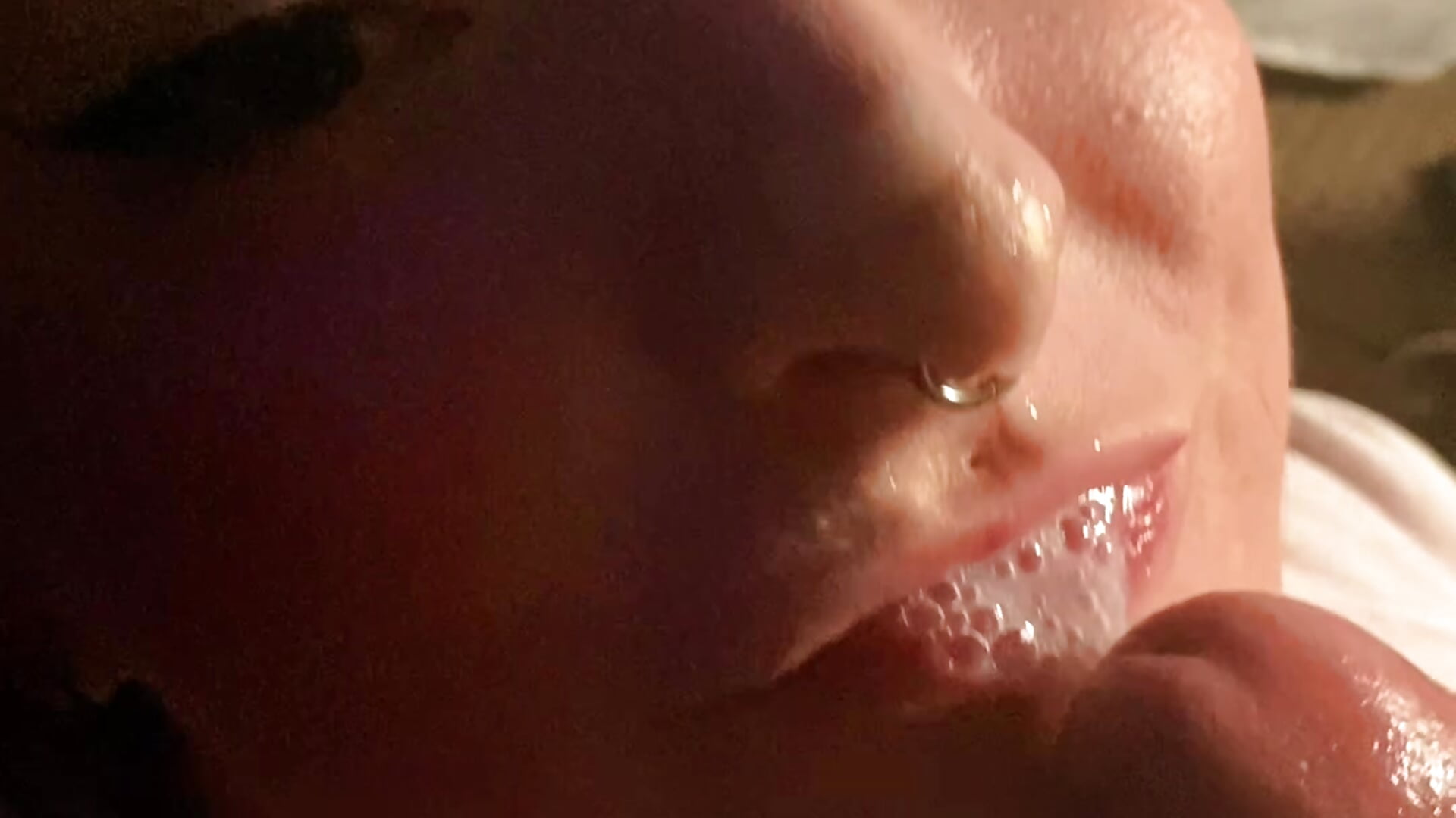 SLO mo - відео від вебкаммоделі 2feral