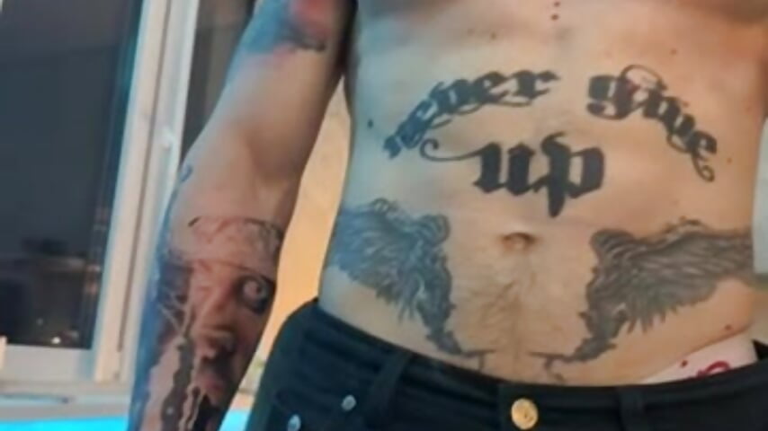 Tattoo Jacks - วิดีโอโดย Jack-Alice โมเดลแคม