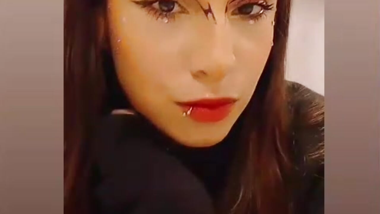 Makeup before show 🌸 - video by Doll_Ink_ cam model