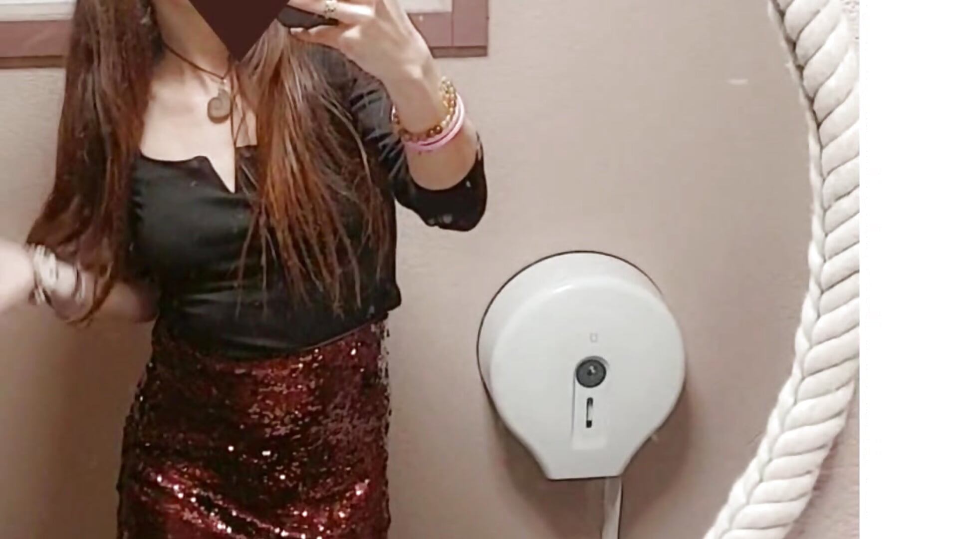 Lili Miel 🫦☀️ - vidéo du modèle de showcams LiliMiel