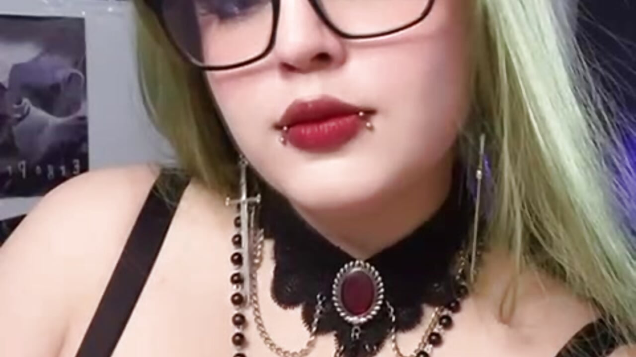 Hiii!! - vidéo du modèle de showcams Scarleth_Shadow1