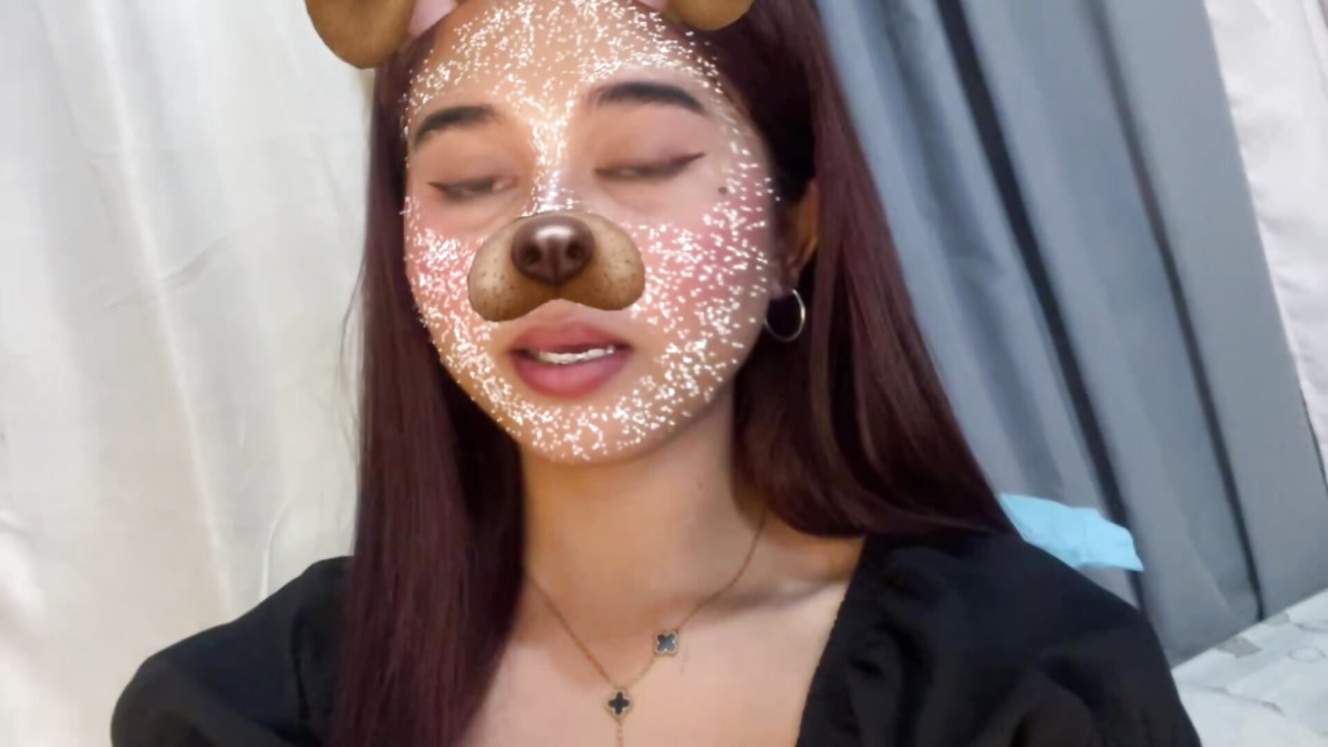 Vídeo  3721 de modelo de vídeos renny_gurl – em alta