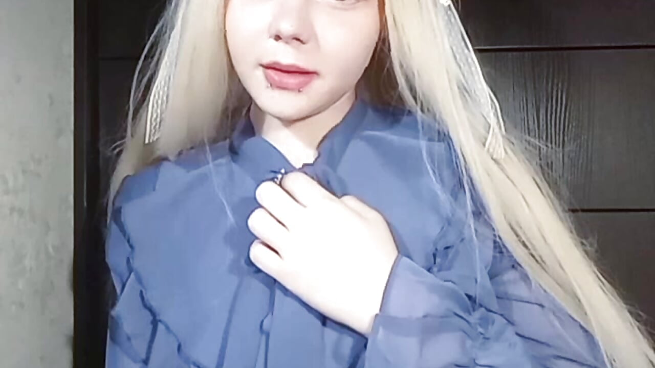 Cute girl ^u^ - video by mellybloom cam model