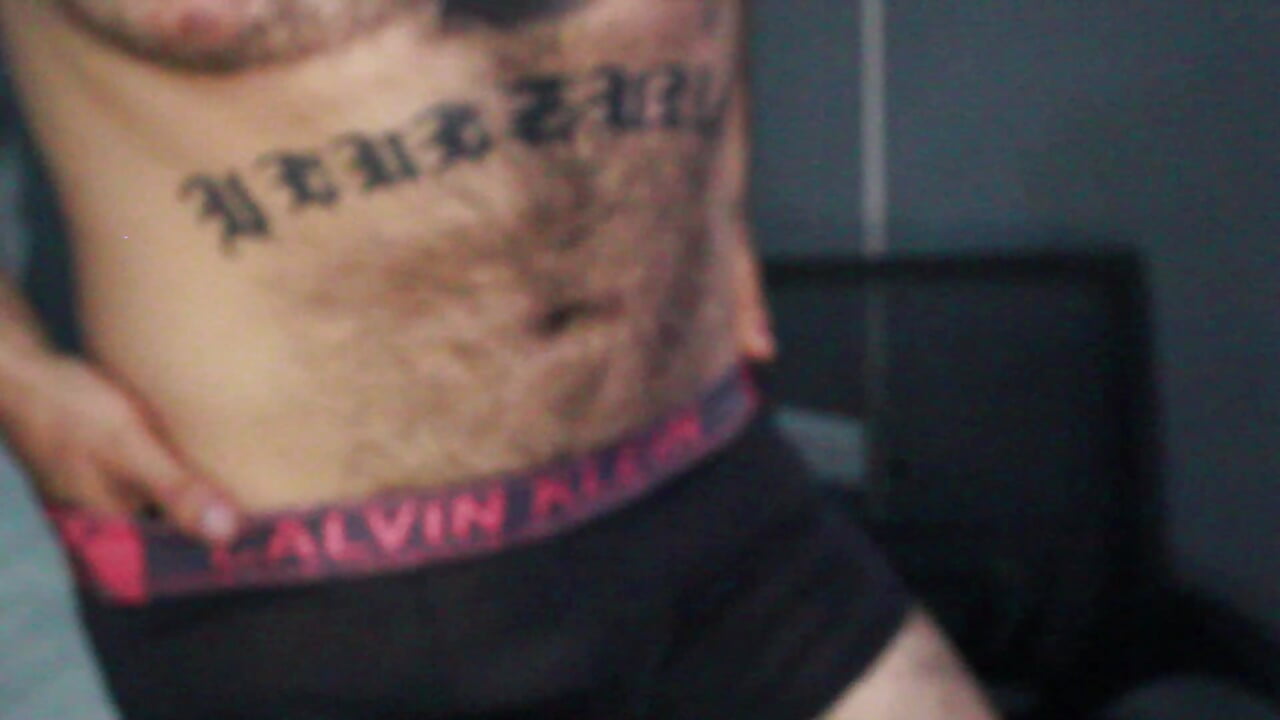 hairy body - vidéo du modèle de showcams LeonidasKaiser