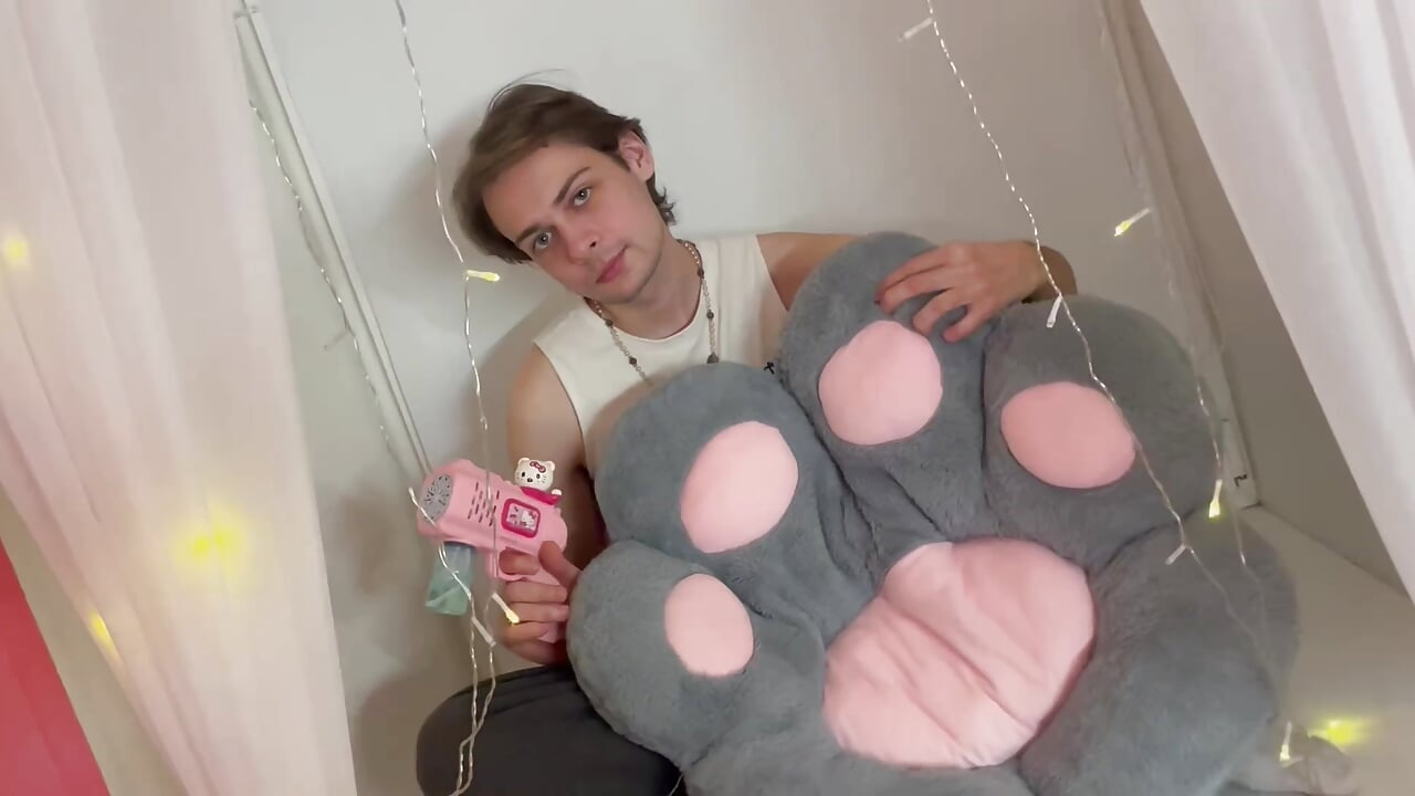 Ntmu, cutie here ♥－カメラキャストのPaulWilliamsyの動画