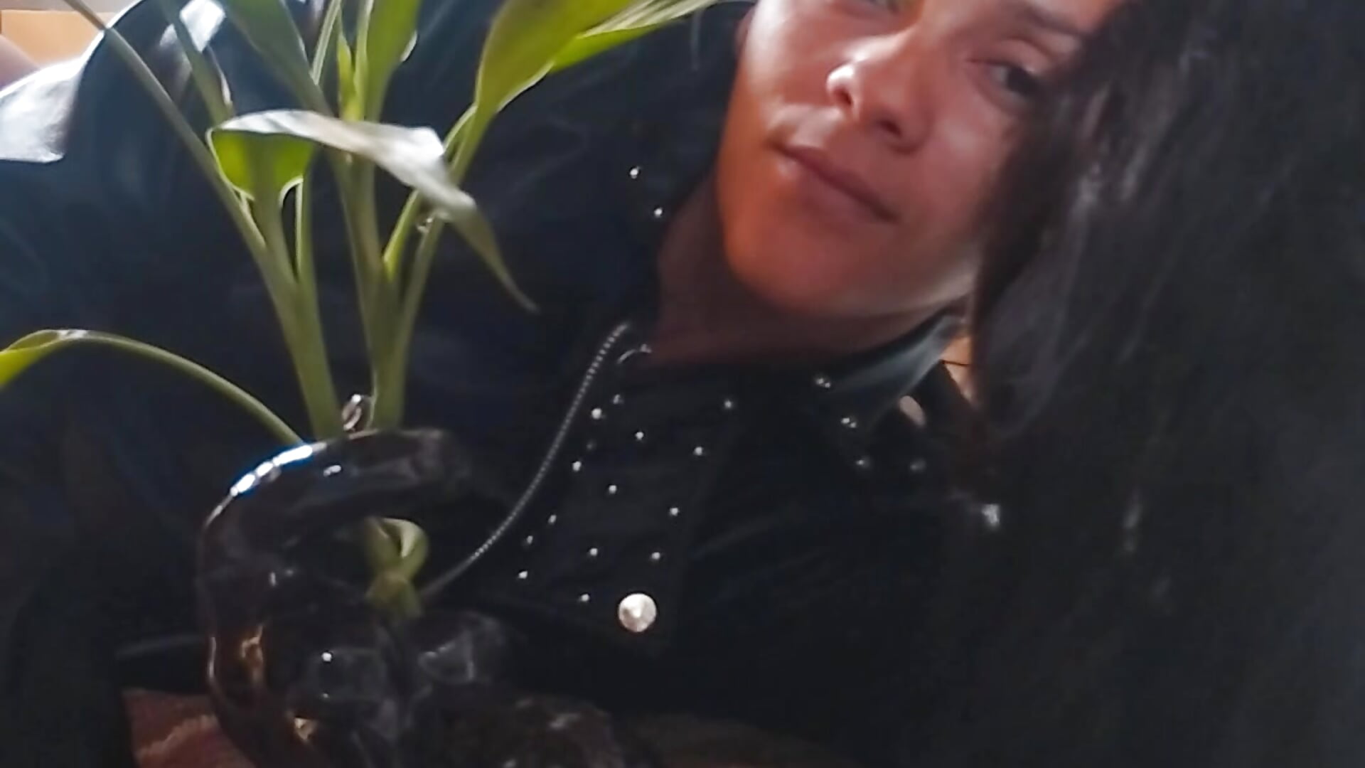 1000042031 – video modela na kameri 1000ANGELES