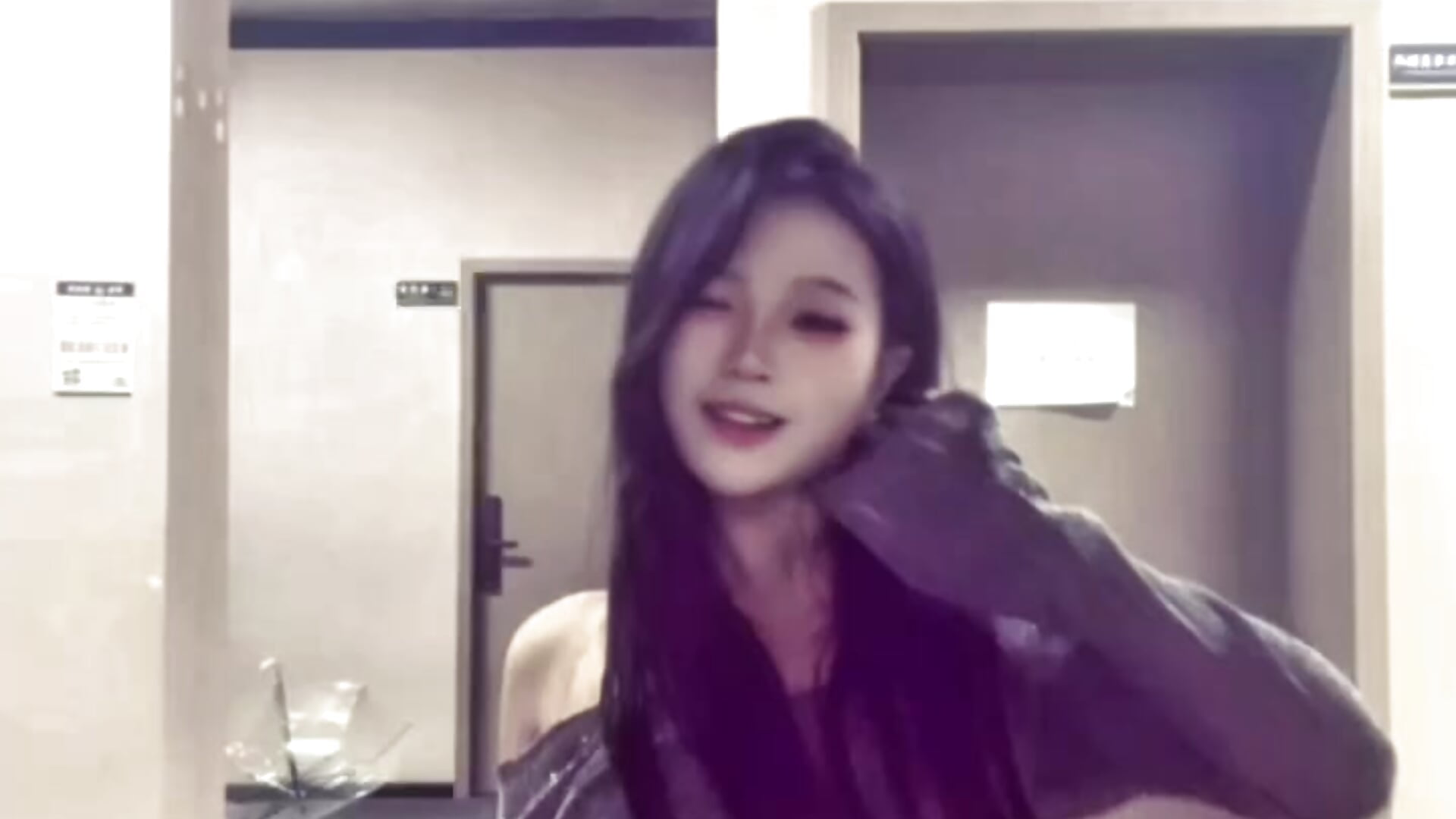 FOX - video av Red-666 cam model