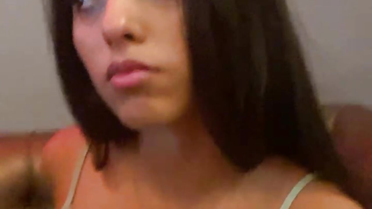 WhatsApp Video 2025-12-28 at 11,55,56 AM - hazel_slim 캠 모델의 동영상