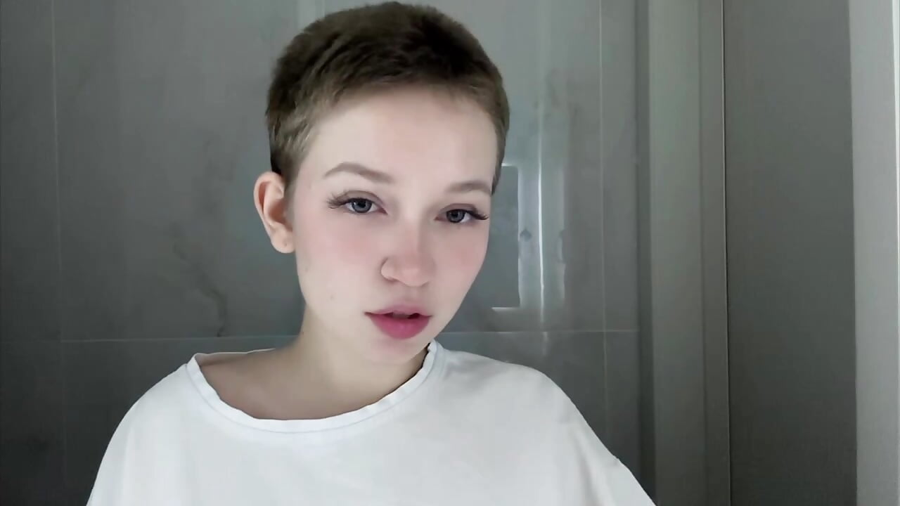 Breathes and moves - video by makeyousense cam model