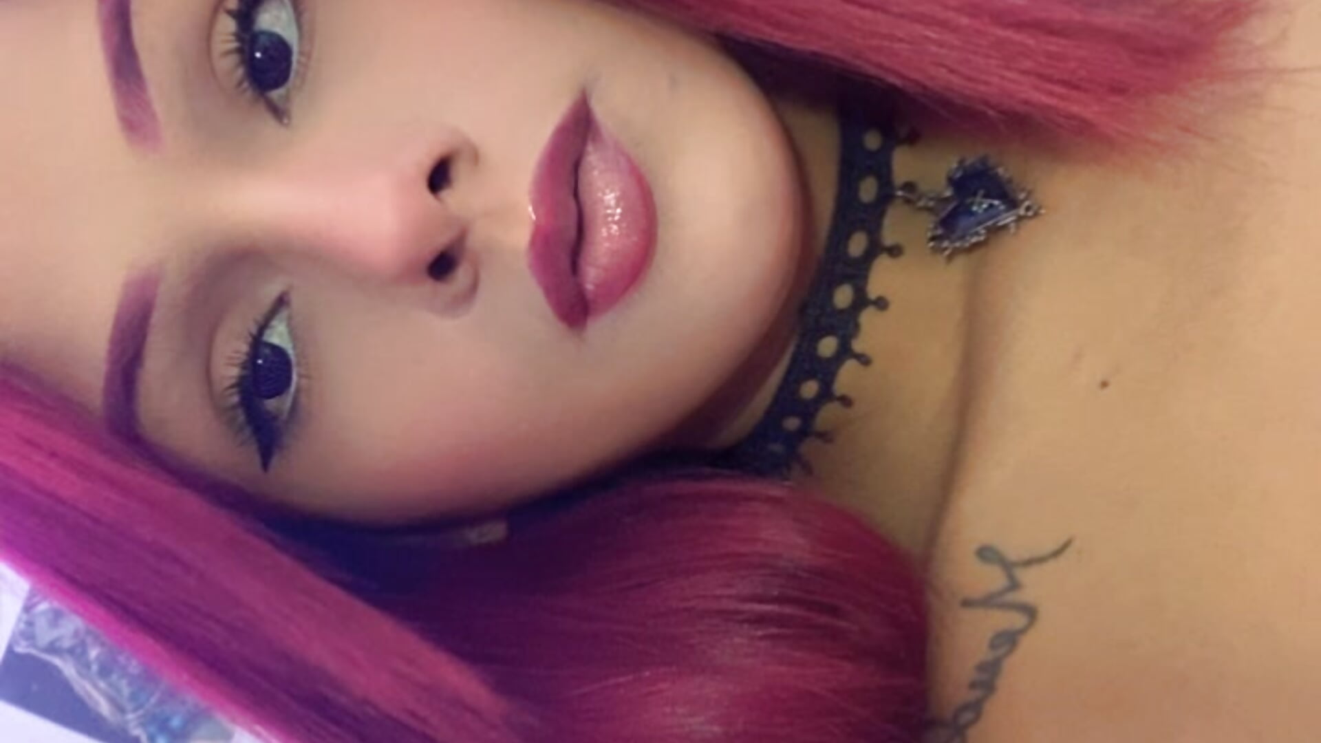 Kiss kiss - video by Venus_AidinX