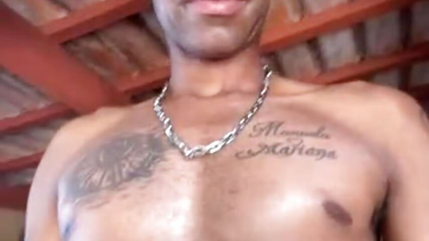 78870943905__13F18C14-D3E6-4608-9B65-CCCE1F381B7F – video modela na kameri joao8211