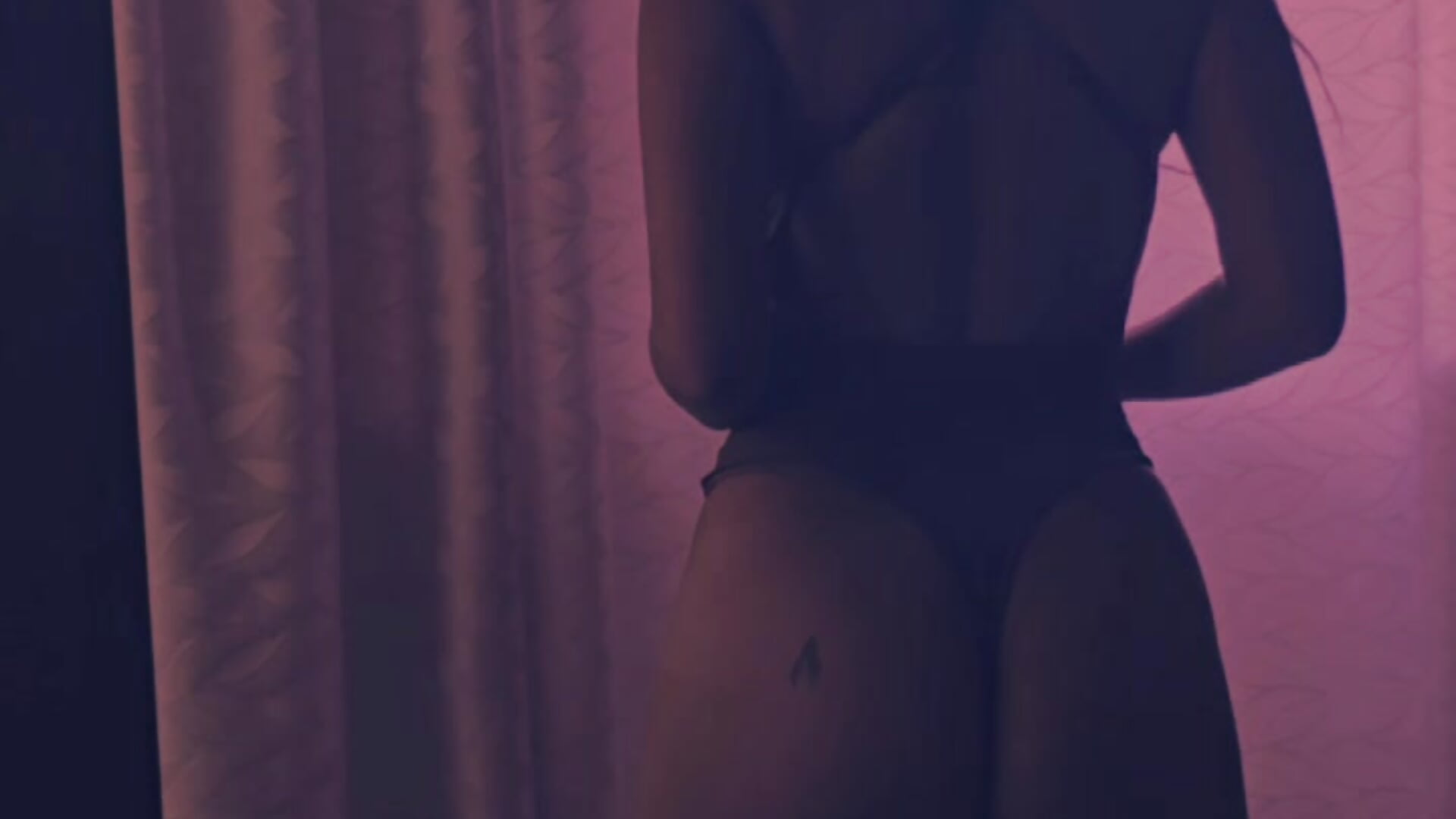 Sexy and hot day! 🔥– PAMELAVIDAL kameramodell videója