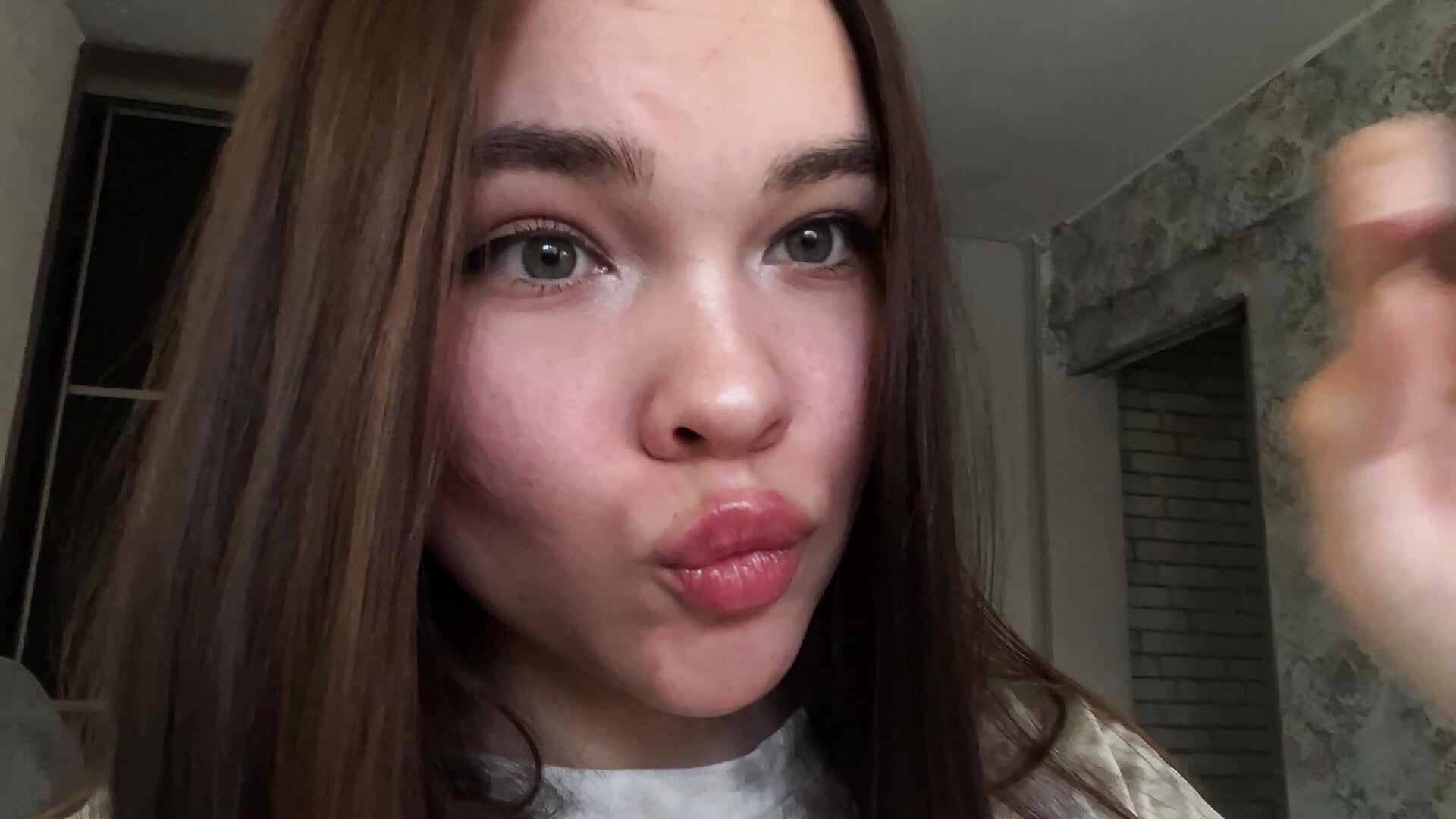 he^^😛 - video av little_Sophie1 cam model