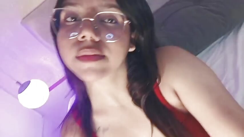 HELLO FRIENDS 💕💕 - video di Violet_Roux_ modella di cam