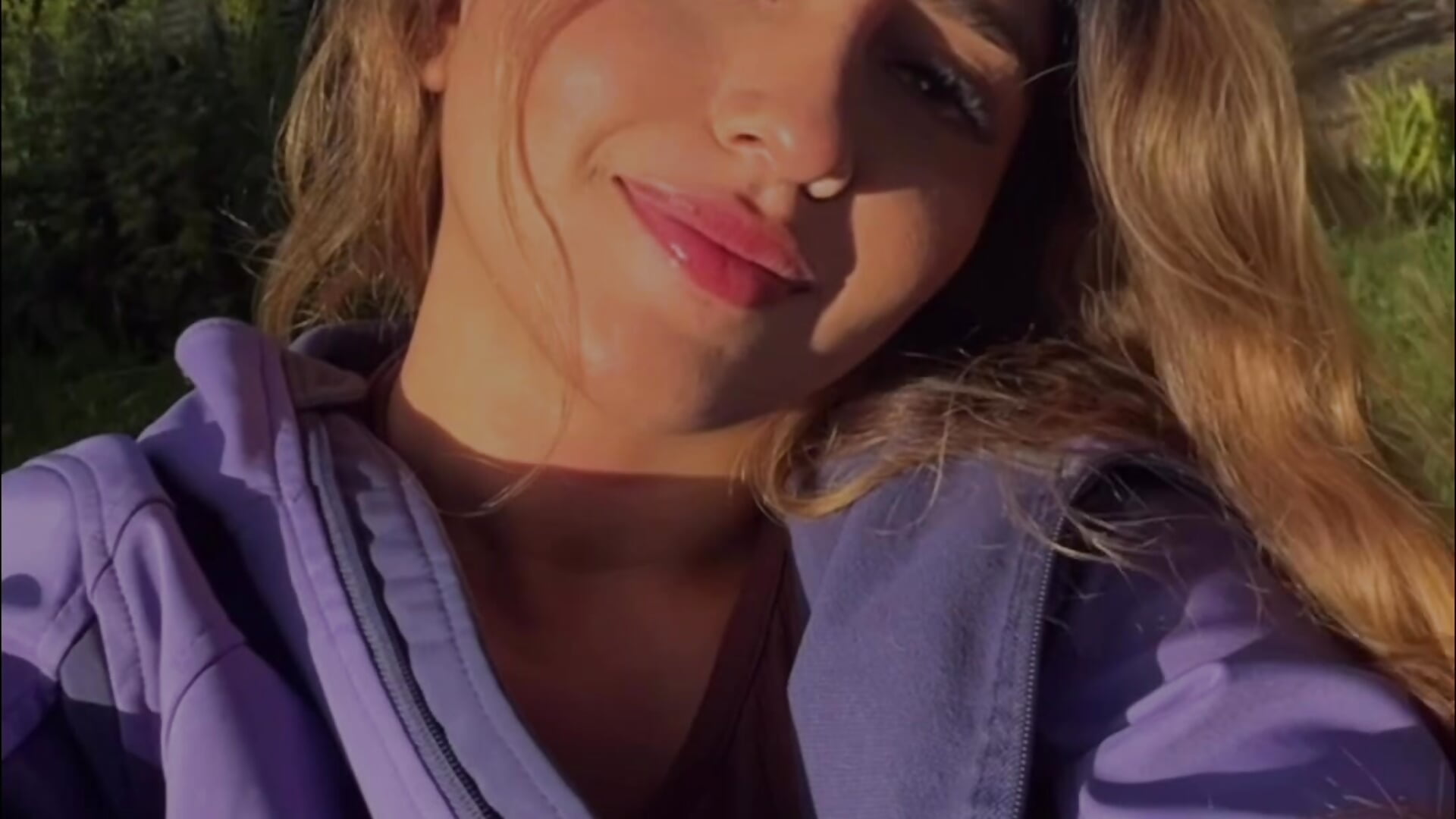 🔆 - vídeo de Felicity_Hops modelo de câmara