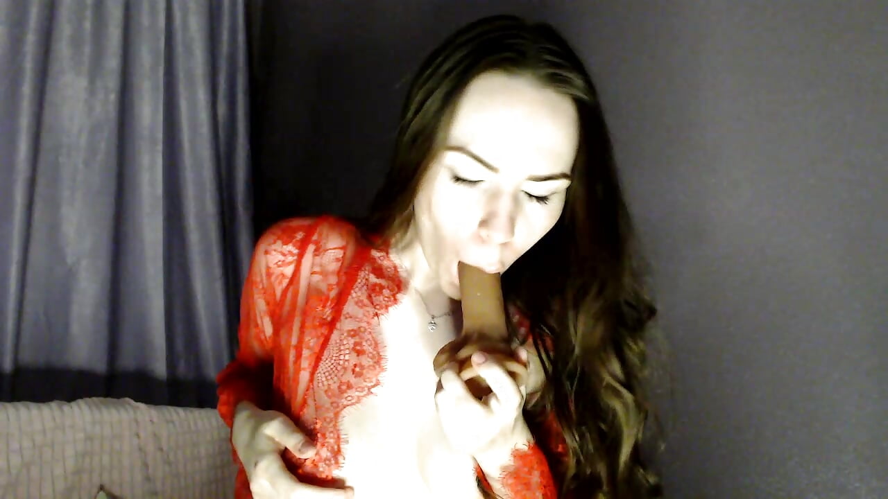 6 Apr - gentle blowjob. - clip cu SilentShard model videochat
