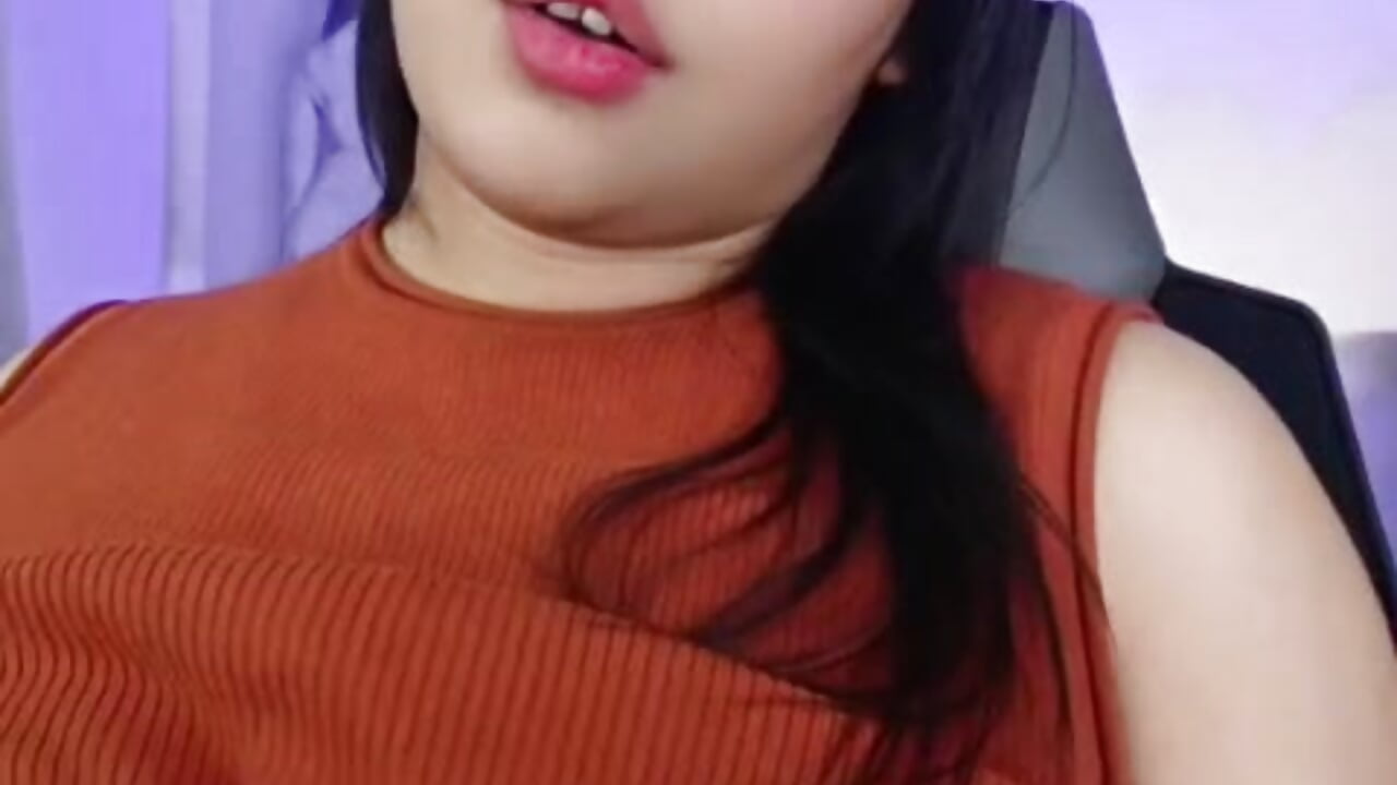 my smile and more - video by ThaliaBrookss_ cam model