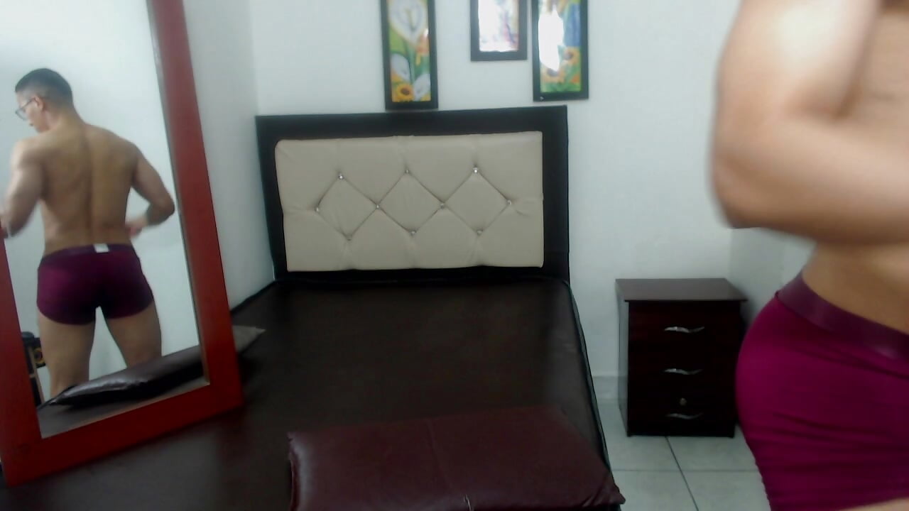 fornido－カメラキャストのleotthの動画