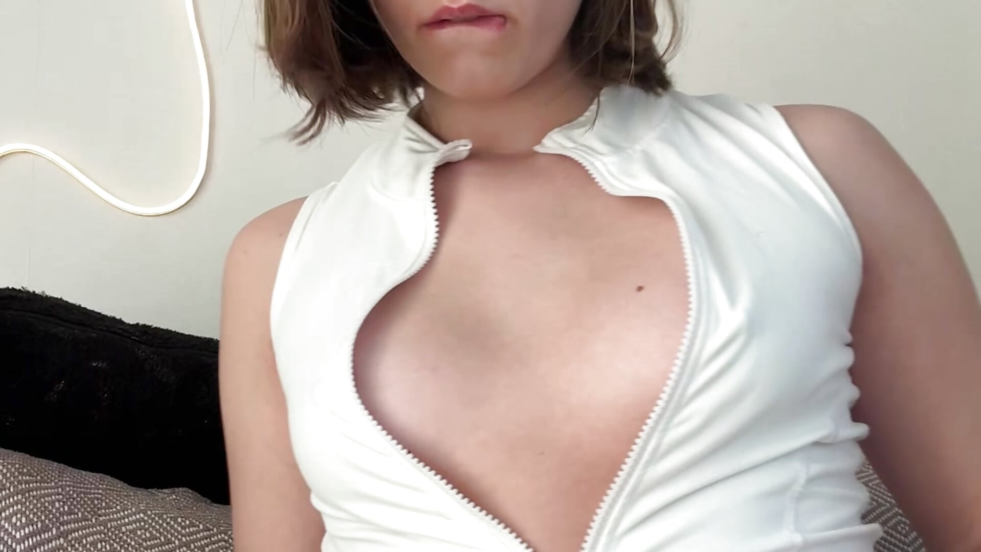Sporty clothes hairy girl－カメラキャストのjodieangel4_sinの動画