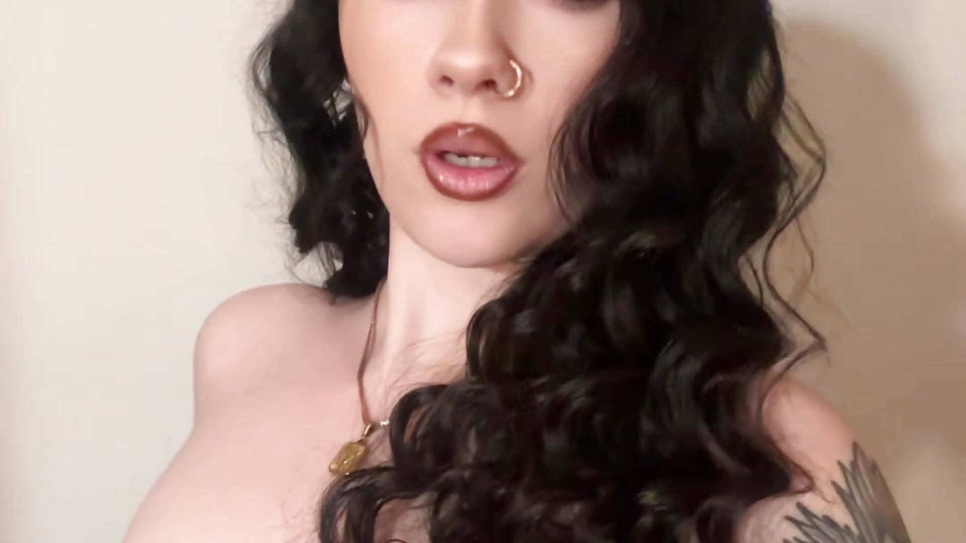 a13f66f230b74e53a4551a26d6076d15 - video by Leah18_ cam model