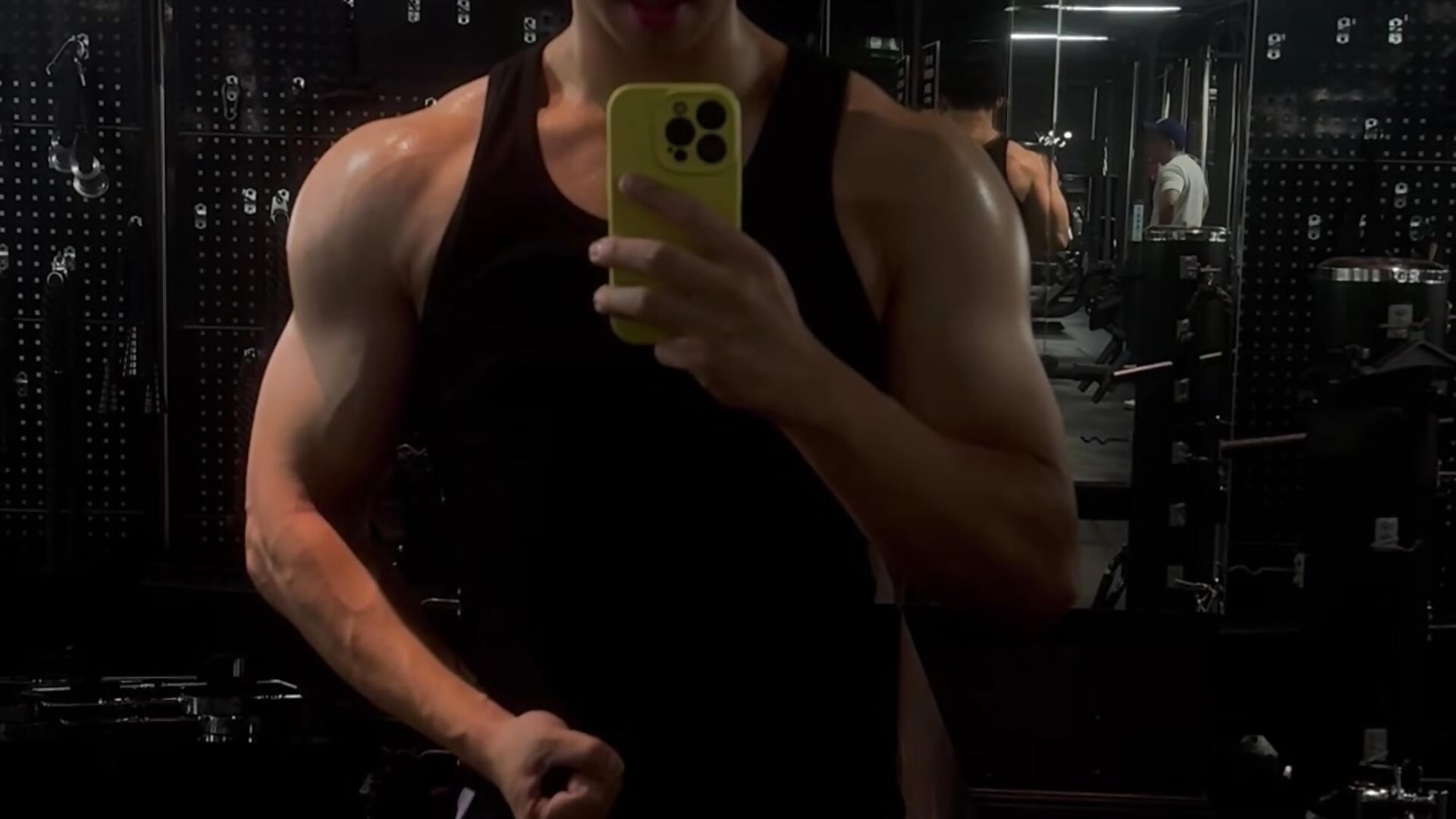 IMG_0520 - video của người mẫu cam ccoonnng