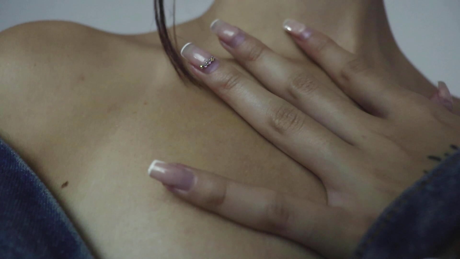 NICOL VIDEO MAISON.mp4 - vídeo de alana_hiltonn modelo de câmara