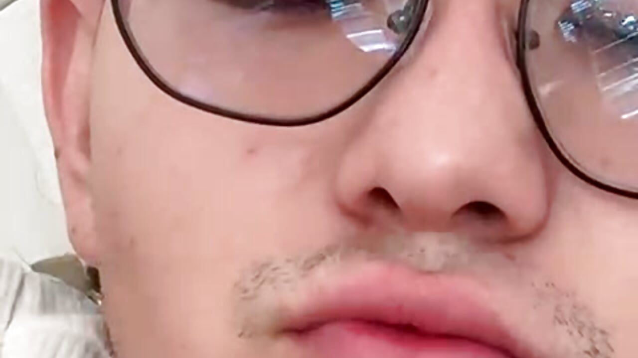 Leo_Valmore - Δημοφιλές βίντεο μοντέλου με κάμερα 3444