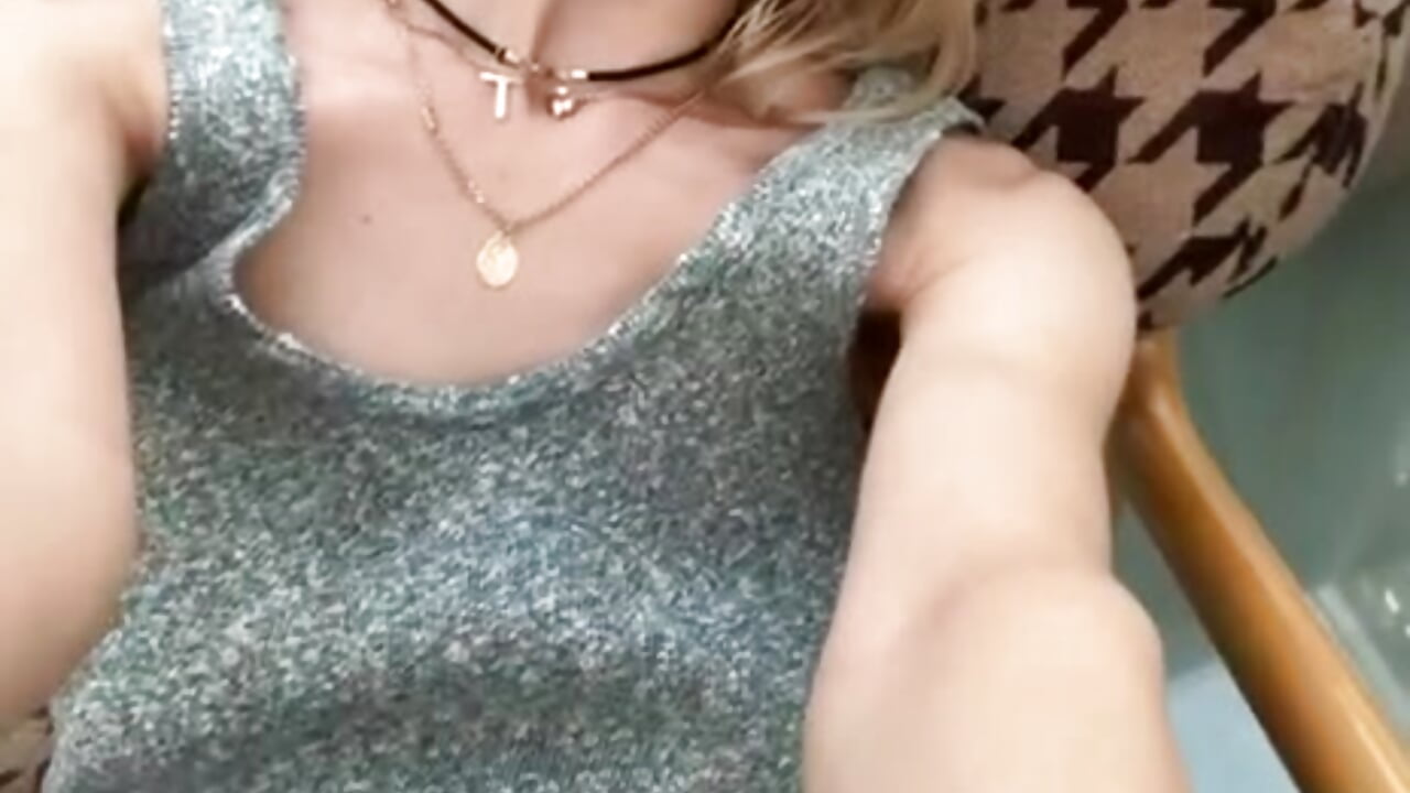 )))) - video by AngelJeni cam model