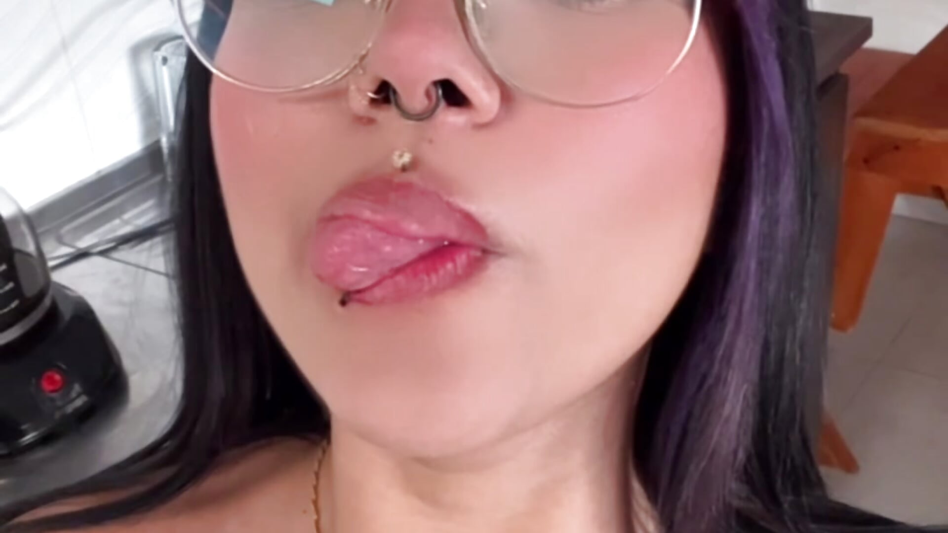 Hellouuuu - βίντεο μοντέλου queen_of_you_heart